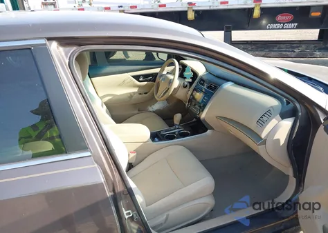 2014 Nissan Altima 2.5 S z USA, uszkodzony, nr VIN 1N4AL3AP3EC275298